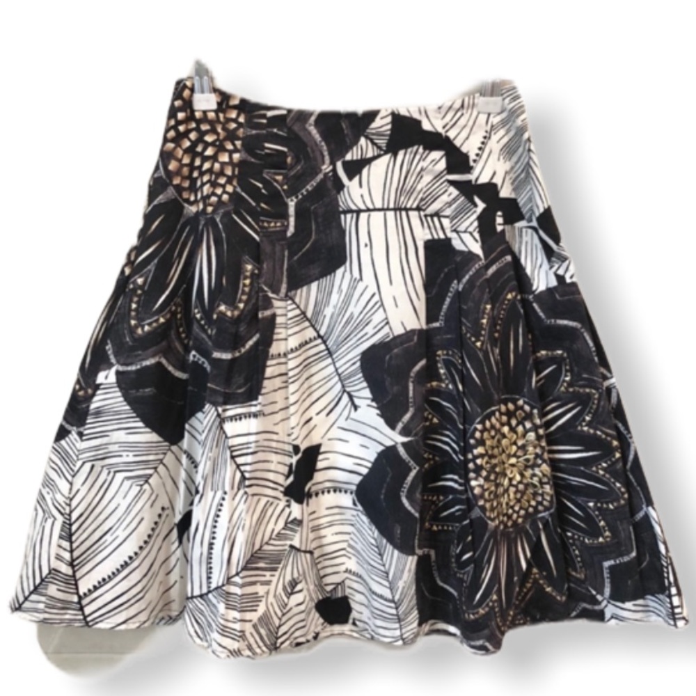 WHBM floral skirt black white gold size 0